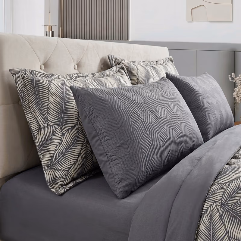 Sana Nova Grey bed set — pillowcases detail